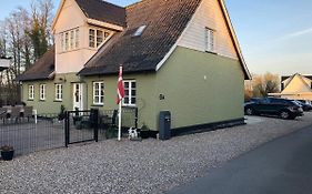 Bronks Bed And Breakfast